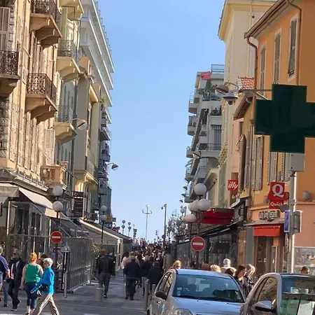 Beau A 50m De La * Nizza